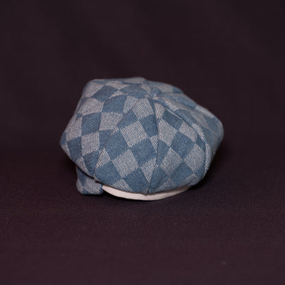 Gorra de vendedor de periódicos de mezclilla a cuadros [rayas azul marino y blancas]